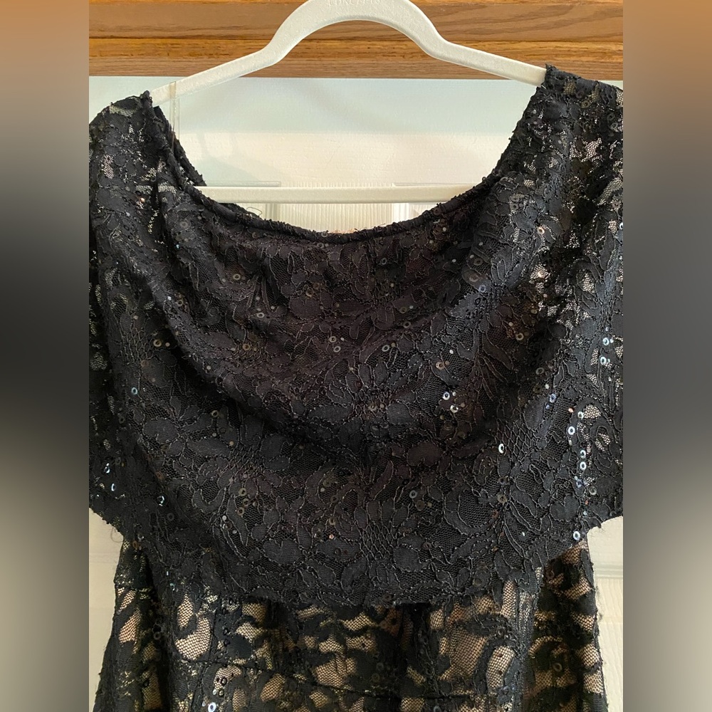 Chic Black Lace Maxi Dress - Picture 16 of 16